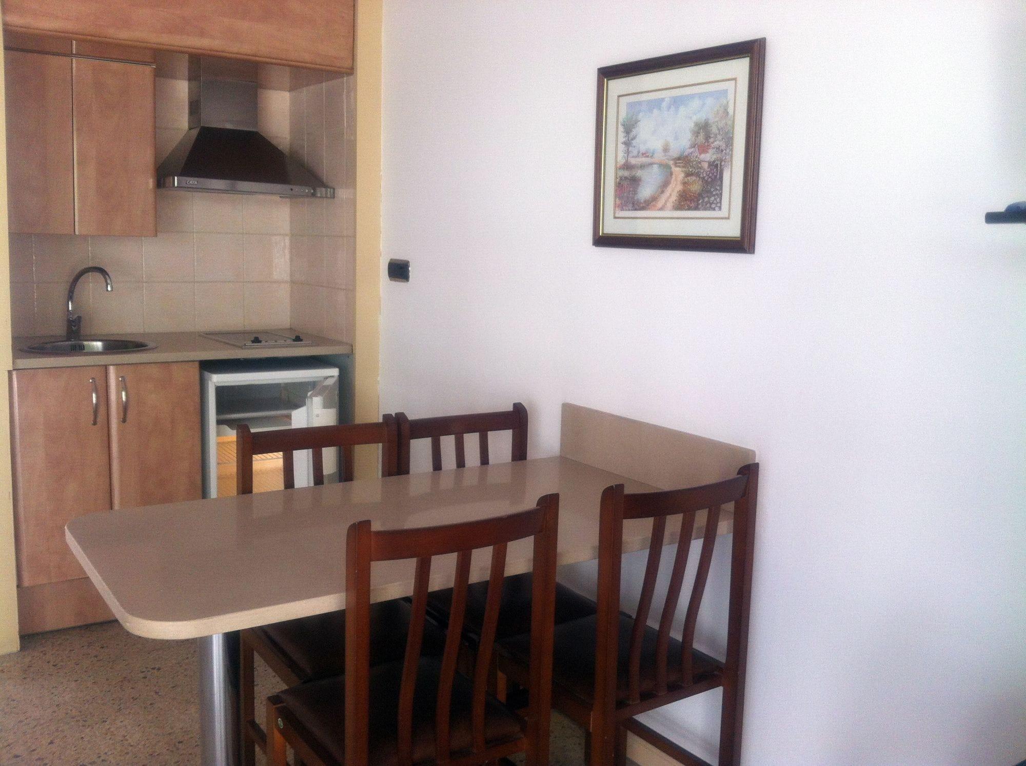 Hotel Apartamentos Solimar Калафелл Экстерьер фото